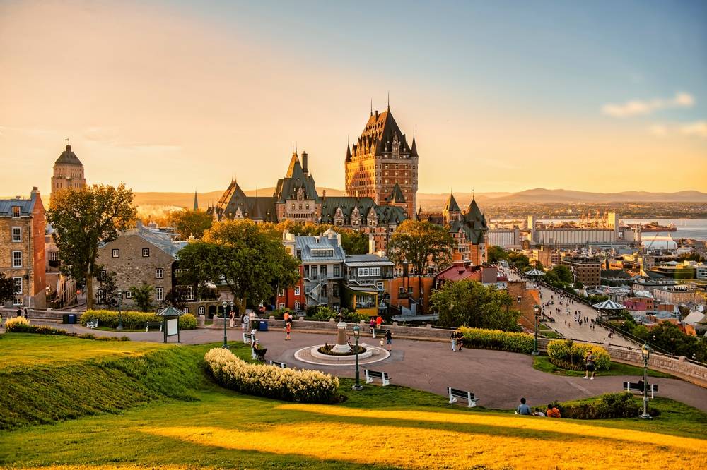 8-Day USA and Canada Tour from New York · Philadelphia, Washington D.C., Niagara Falls, Toronto, Montreal and Quebec